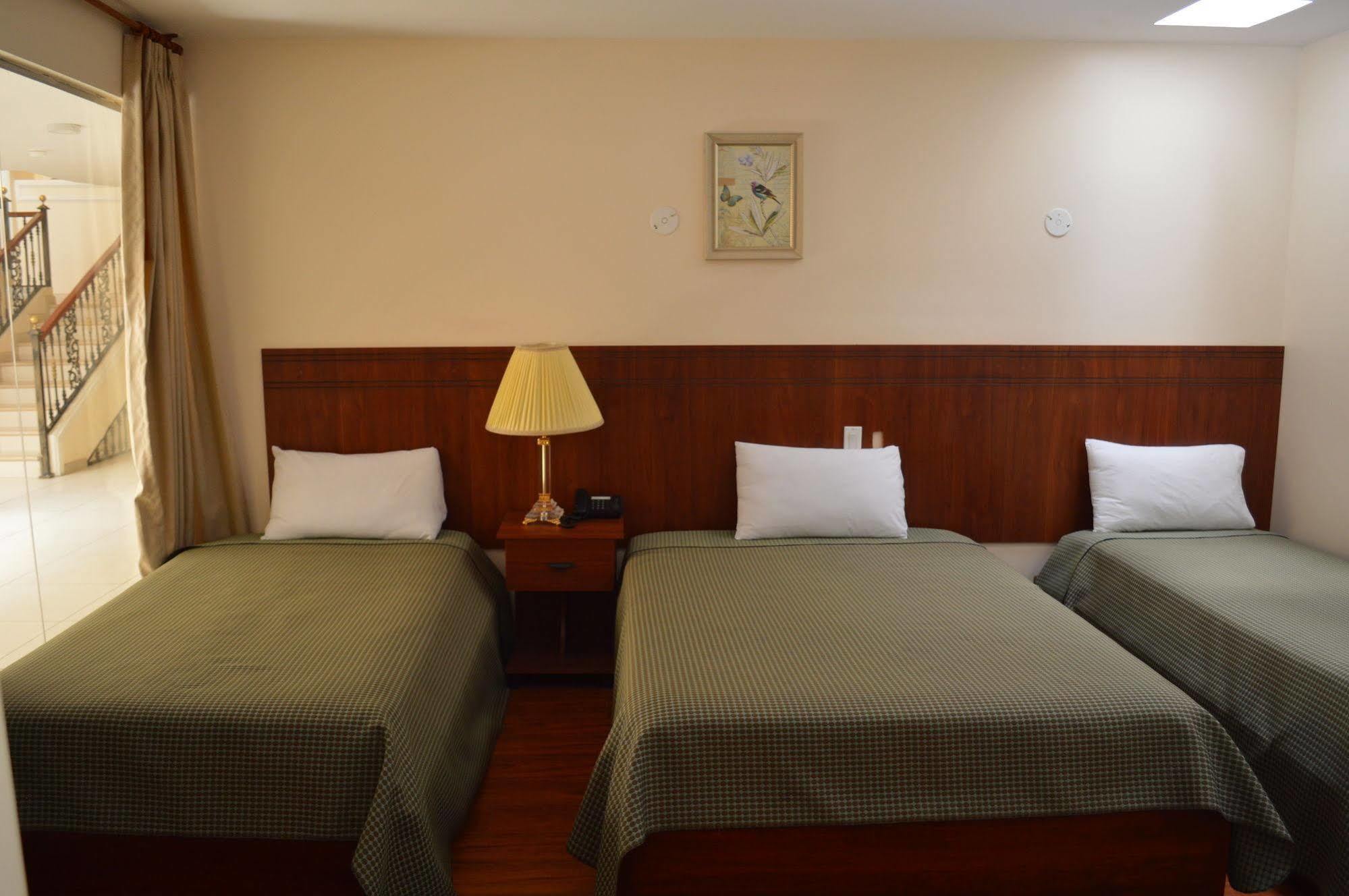 Rio Hotel Riobamba Exterior photo