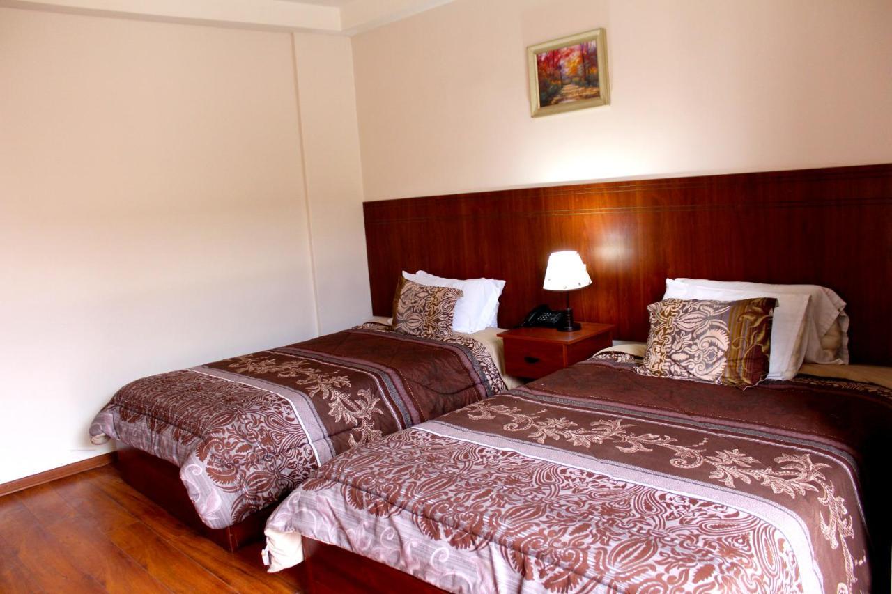 Rio Hotel Riobamba Exterior photo