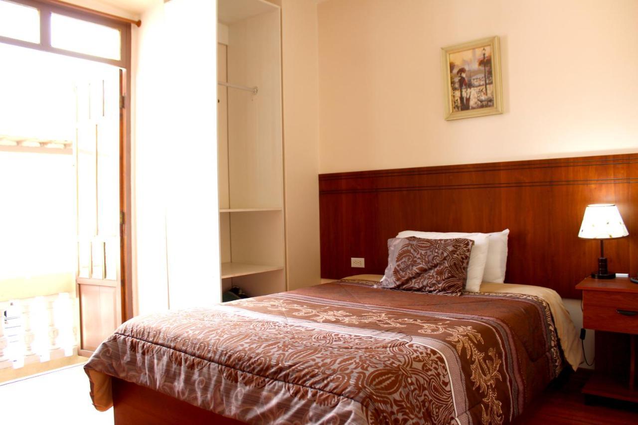 Rio Hotel Riobamba Exterior photo