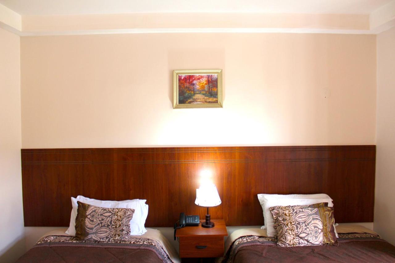Rio Hotel Riobamba Exterior photo