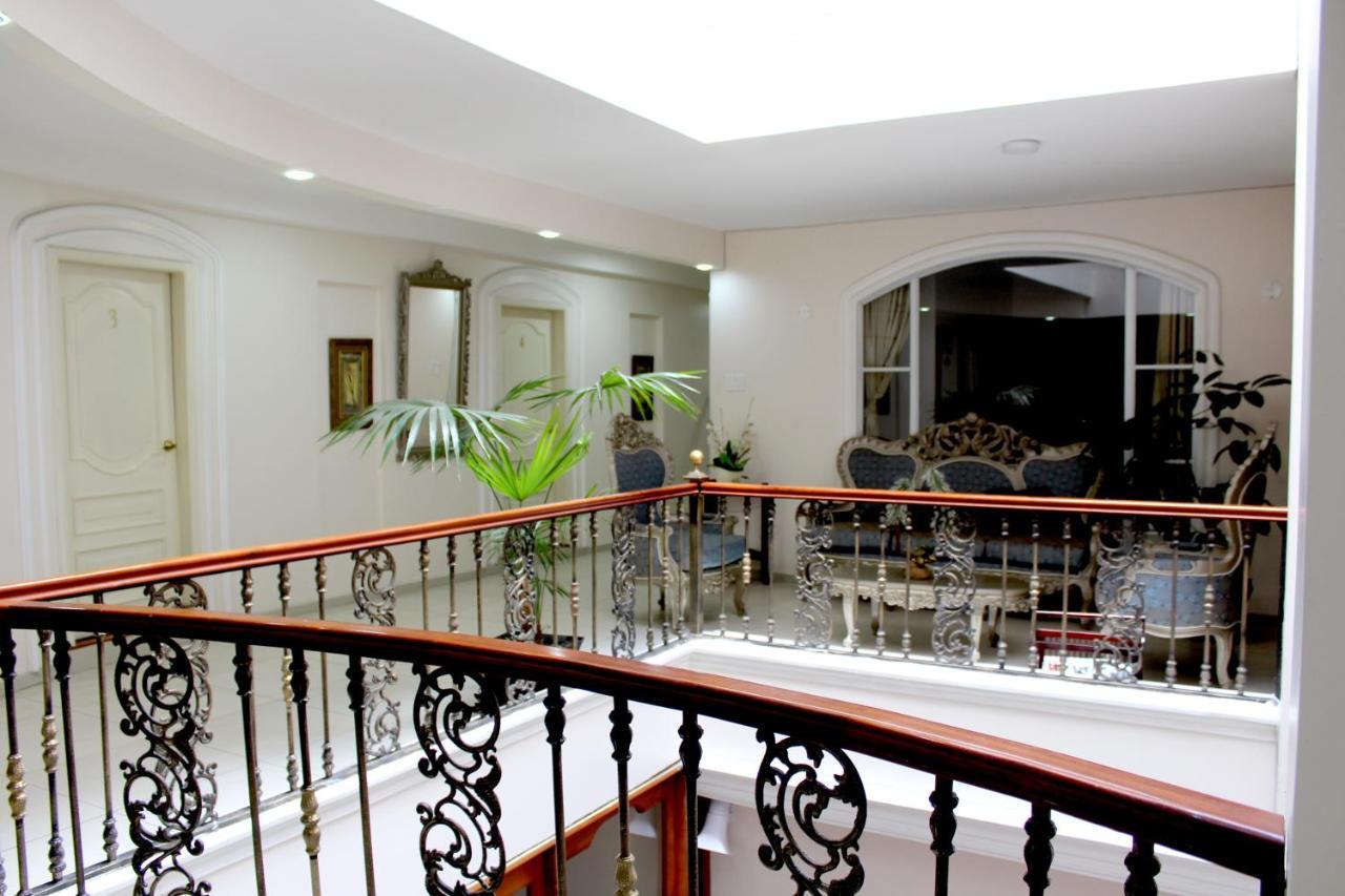 Rio Hotel Riobamba Exterior photo